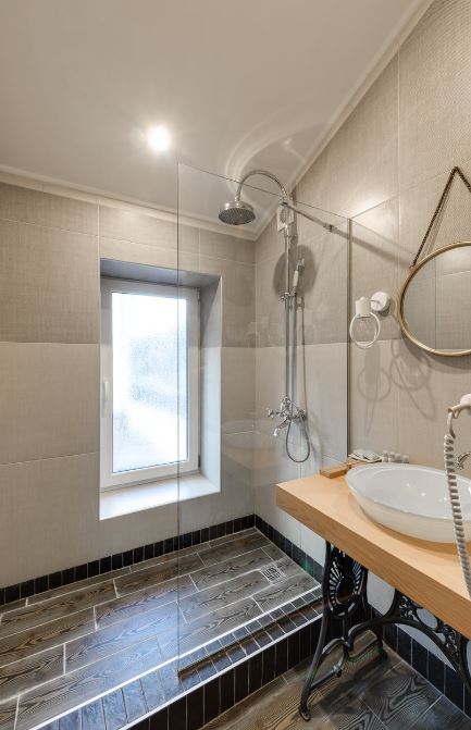 Modern and Contemporary Frameless Shower Enclosures - serenebathrooms