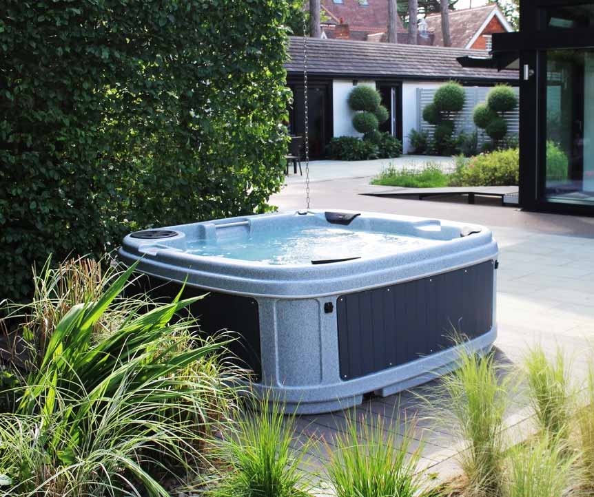 Rotospa DuraSpa S160 6 Person Hot Tub