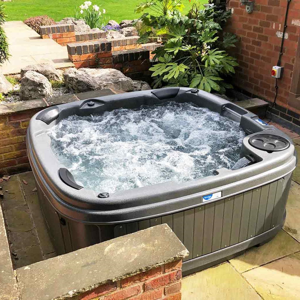 Rotospa 5 - 6 Person Hot Tub - DuraSpa S380