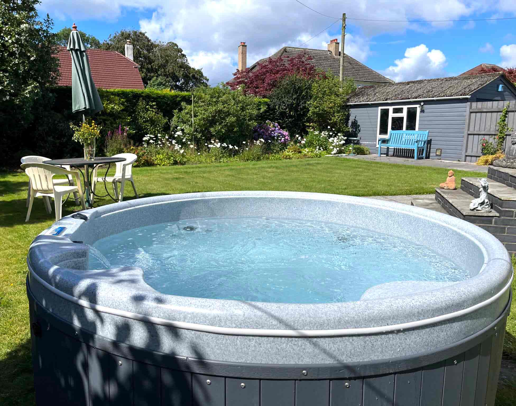 6 person hot tub garden