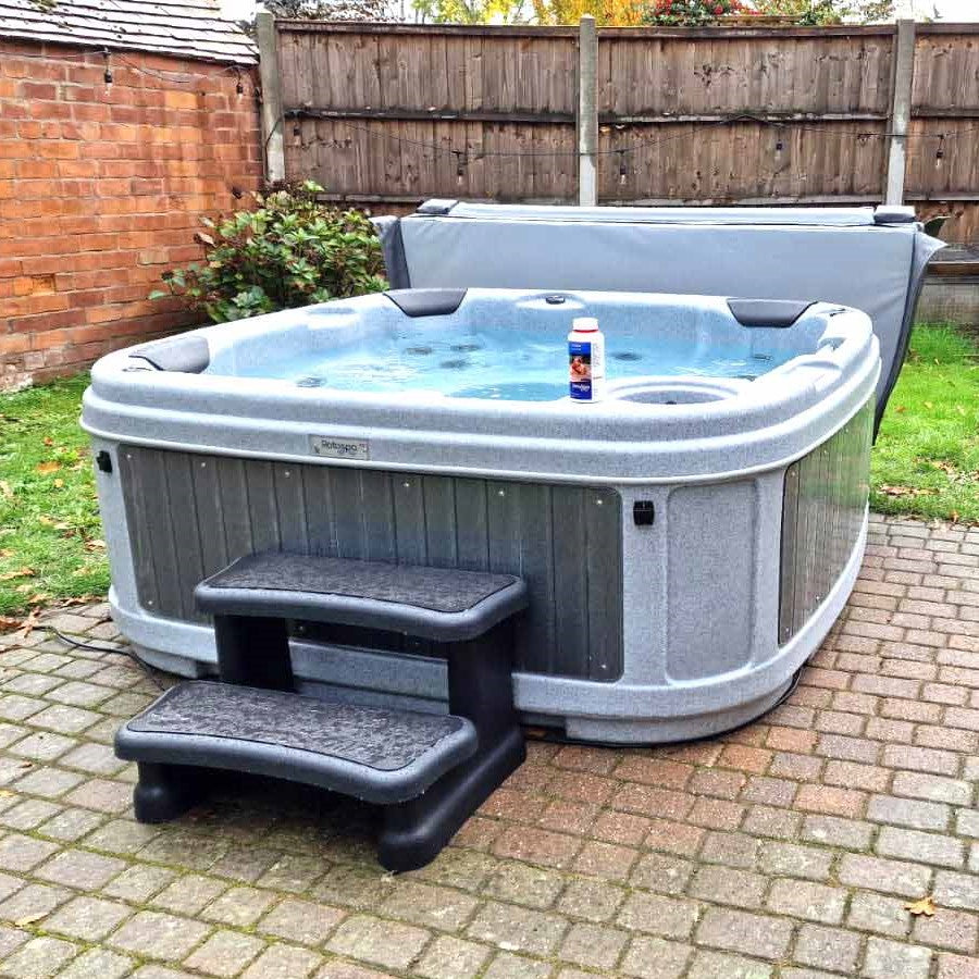 Rotospa 5 - 6 Person Hot Tub - DuraSpa S380